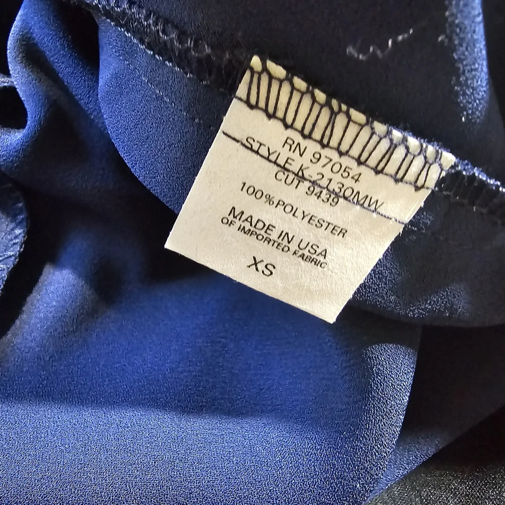 NWT Krisa Long Sleeve Surplice Dress in Navy XS - Picture 8 of 8